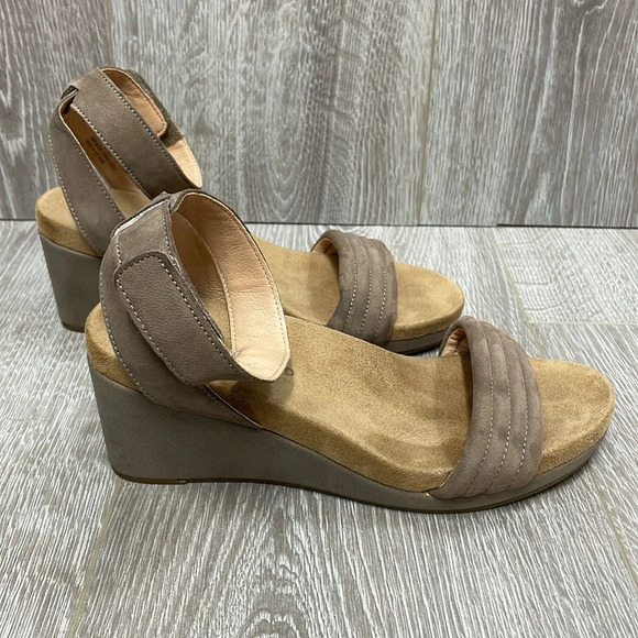 Lucky Brand Kellio Leather Ankle Strap Wedge Sandal Taupe Brown 6.5M - Picture 4 of 16